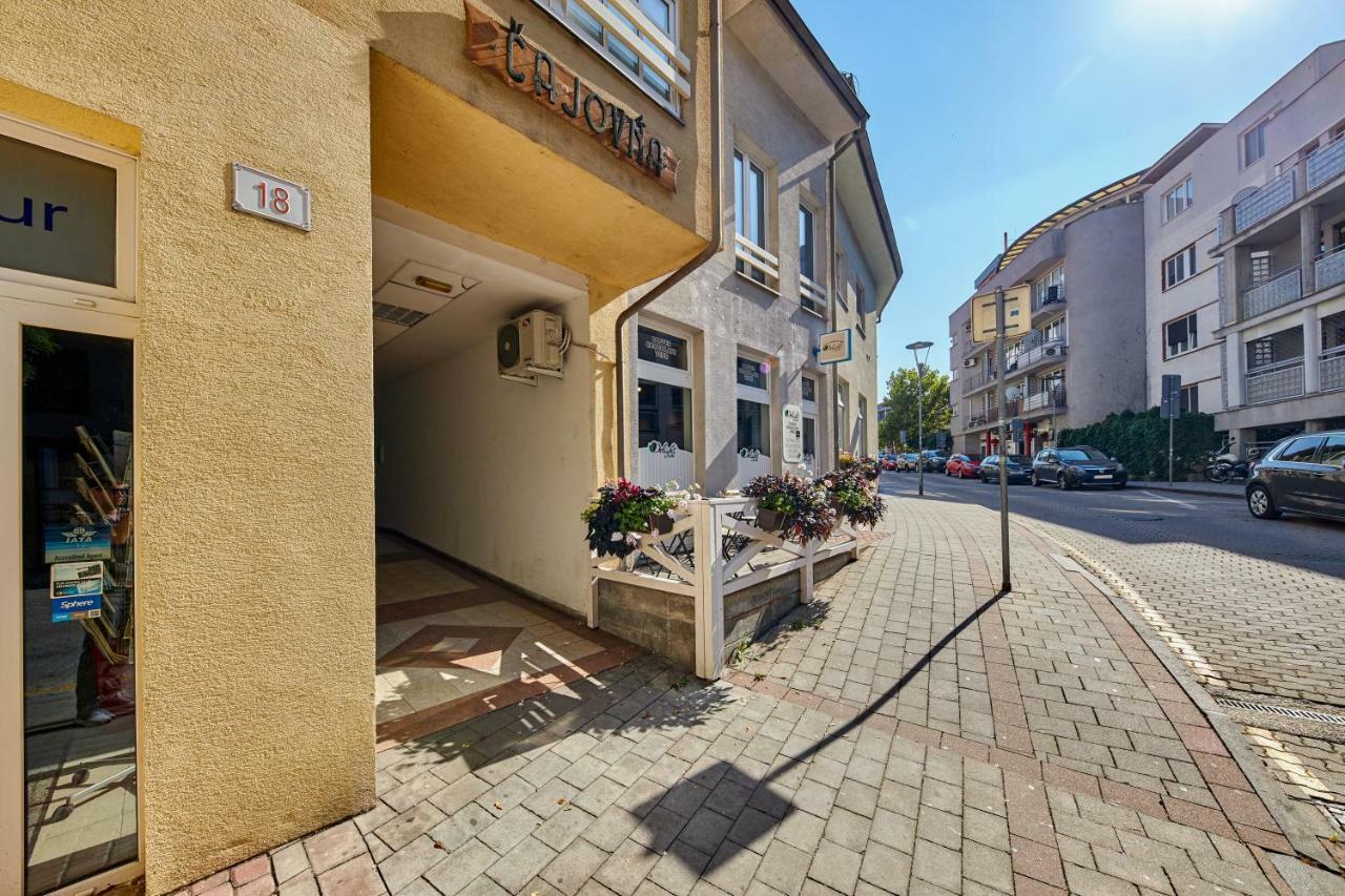Pineapple Apartment Bratislava Exterior photo
